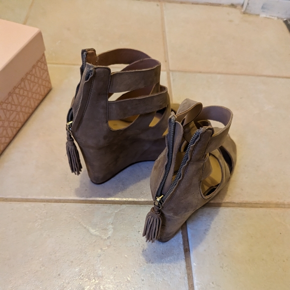 Dolce Vita high heel wedges - Picture 3 of 3